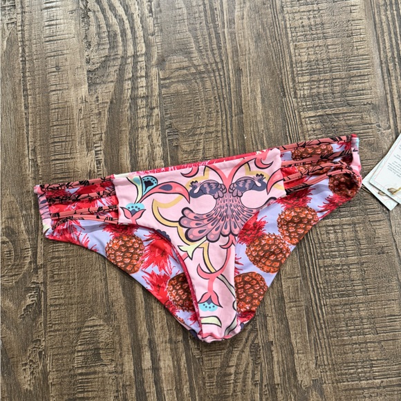 (BOTTOMS) Maaji Real Cool Cat Reversible Bikini Bottoms. - Picture 8 of 11
